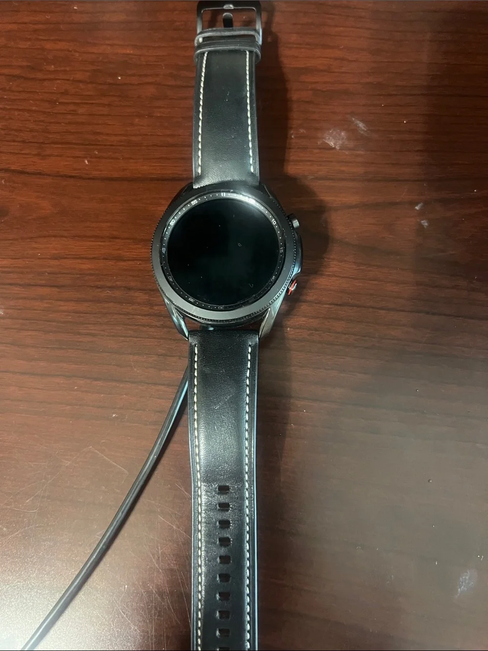 Black Leather Smartwatch EP-OR825 with Charging Cable